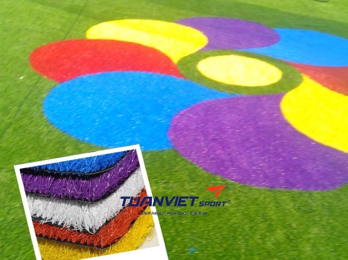 Mẫu cỏ nhân tạo màu trắng, xanh, vàng, đỏ