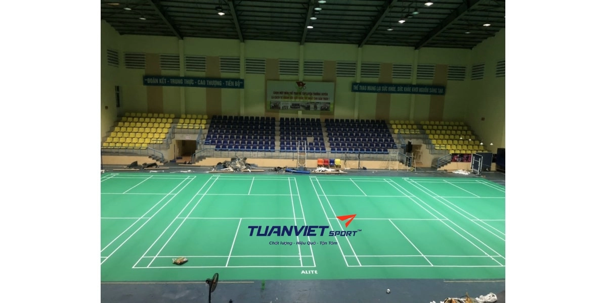 Thi công thảm sân cầu lông tại Quảng Trị