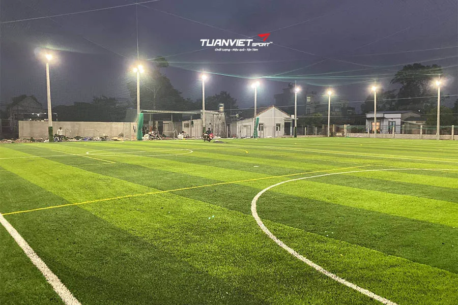 Thời gian thi công sân cỏ nhân tạo là bao lâu?