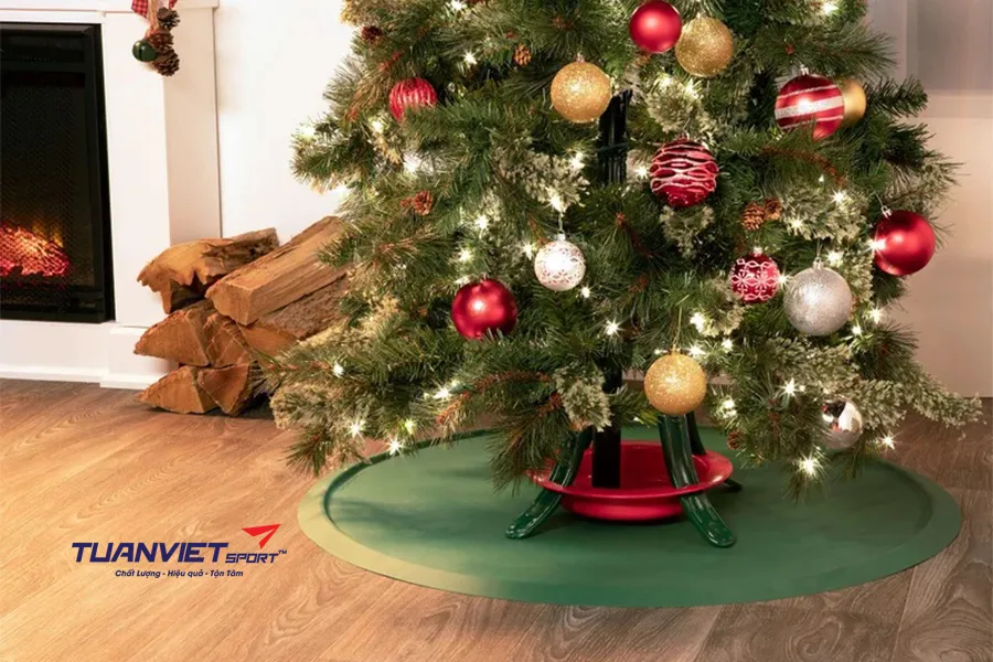 Biến phòng khách ấm cúng hơn mùa Giáng sinh với cỏ nhân tạo trang trí Noel