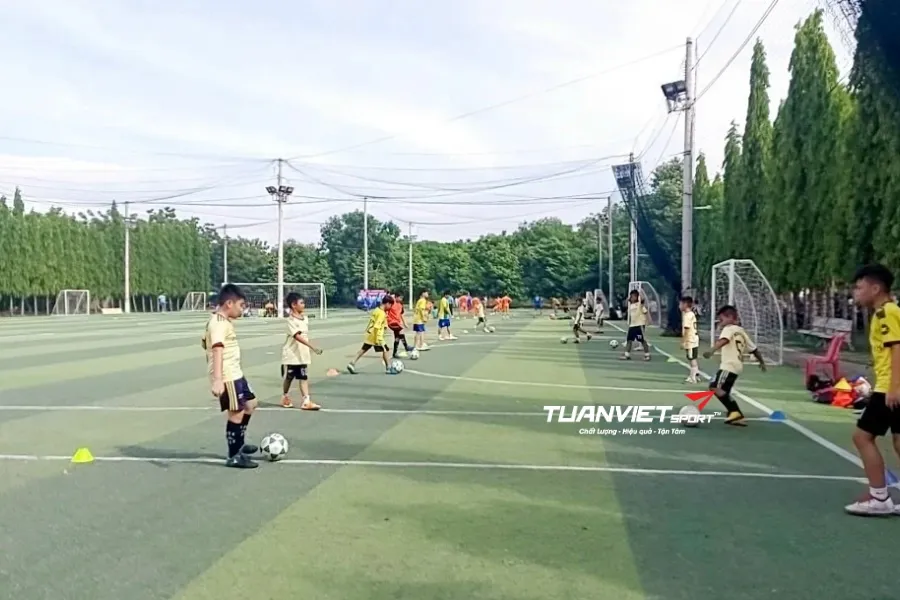 Danh sách sân bóng đá tỉnh Khánh Hòa dành cho người chơi phong trào (Cập nhật mới sau sáp nhập 1/7/2025)