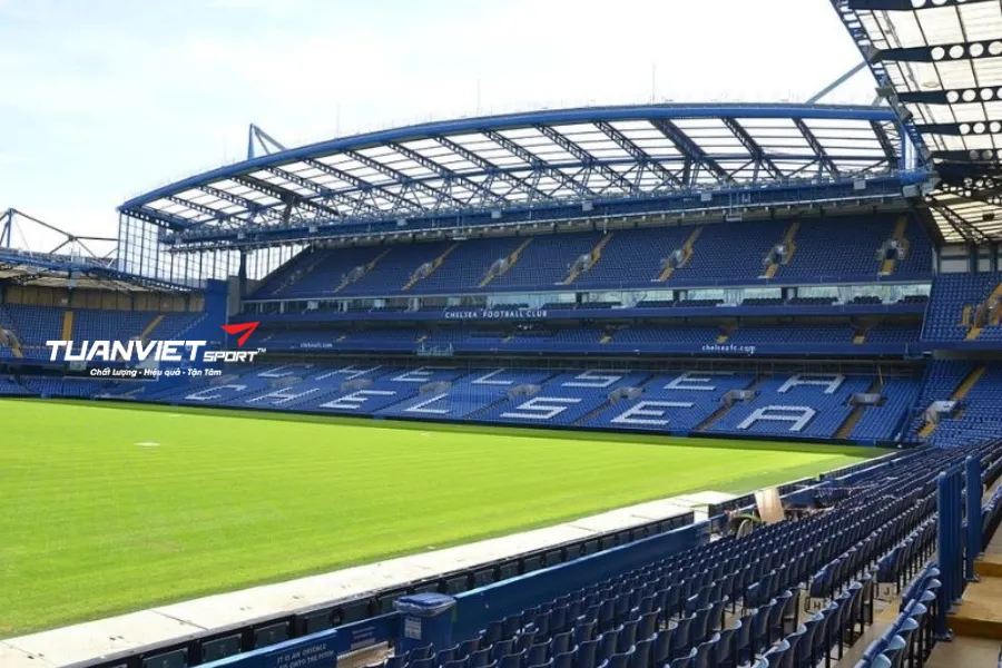 Chiều dài sân bóng đá 11 người theo tiêu chuẩn FIFA