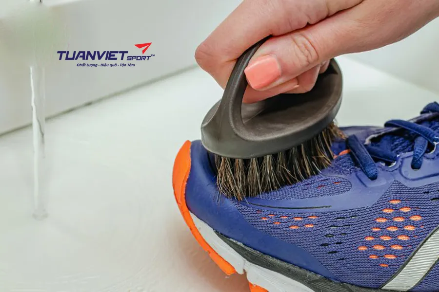 10 mẹo khử mùi hôi giày pickleball hiệu quả ngay tại nhà