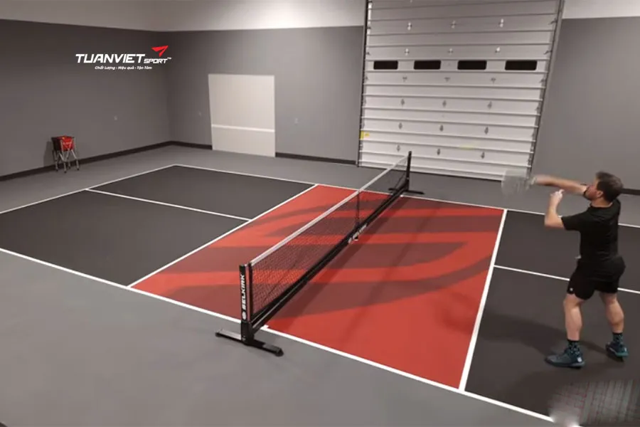 Bí quyết phòng thủ Smash trên không với Drill “Survivor” trong Pickleball