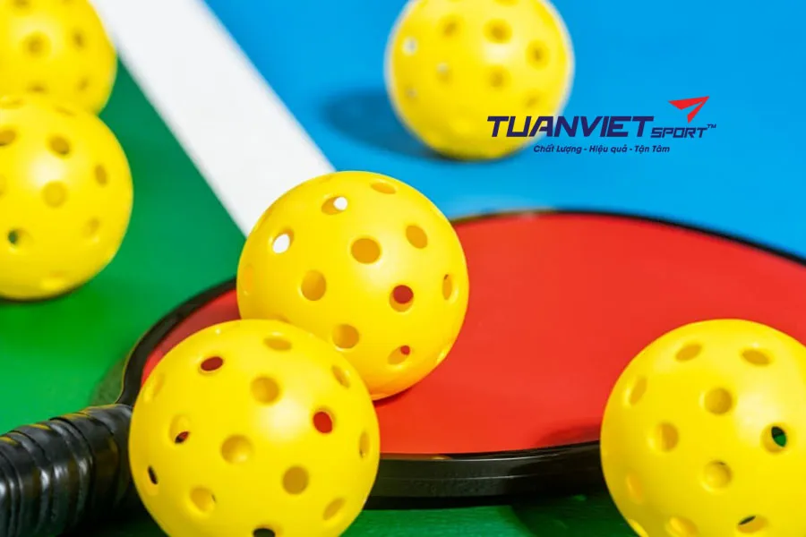 Cách chọn bóng pickleball phù hợp cho buổi tập luyện hiệu quả