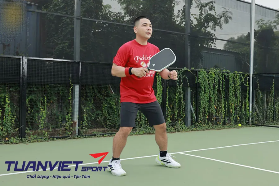 Cách Đối Phó Với Người Chơi Pickleball Đánh Mạnh (Banger)