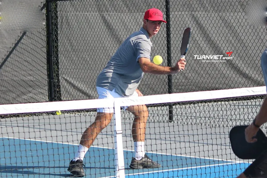 Chiến thuật Pickleball chiếm lĩnh góc đánh và vô hiệu hóa tầm công kích của đối phương