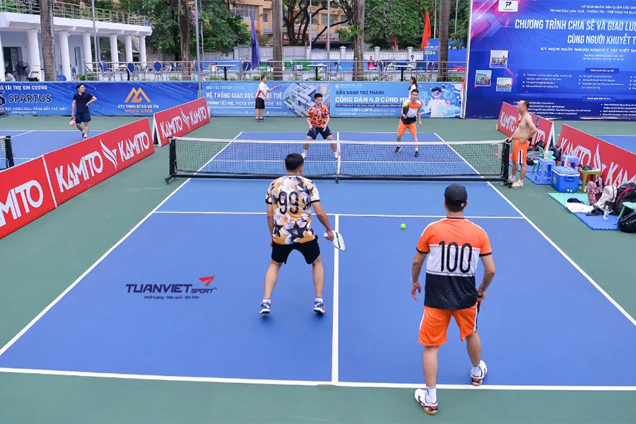 Chiến thuật xếp chồng trong Pickleball và hướng dẫn chi tiết cho người mới