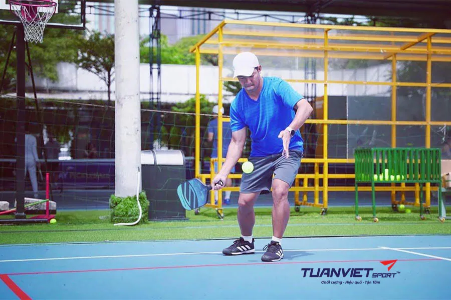 Hướng Dẫn Toàn Diện Cách Chơi Pickleball Đơn Từ Cơ Bản Đến Nâng Cao