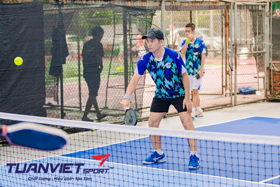Kỹ thuật volley cho người mới bắt đầu chơi Pickleball