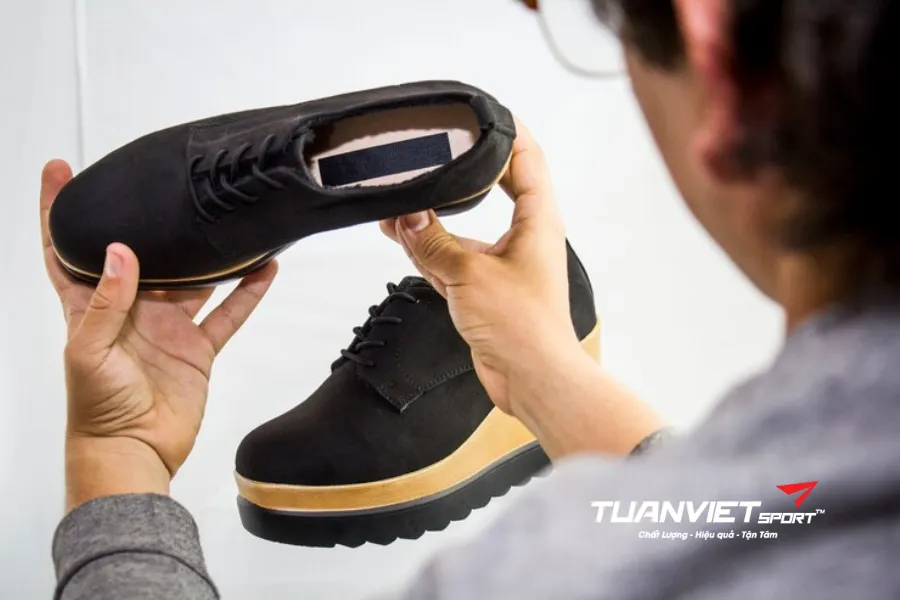 Độ bám sàn (Grip) quan trọng thế nào với bóng bàn? Cách kiểm tra grip tại nhà