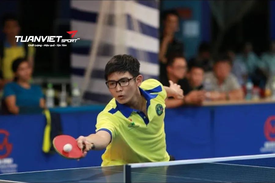 Lối chơi phòng thủ/kiểm soát trong bóng bàn: Nên ưu tiên độ ổn định hay độ êm?