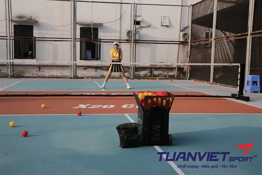 4 Lý Do Nên Đầu Tư Máy Bắn Bóng Khi Tập Luyện Pickleball