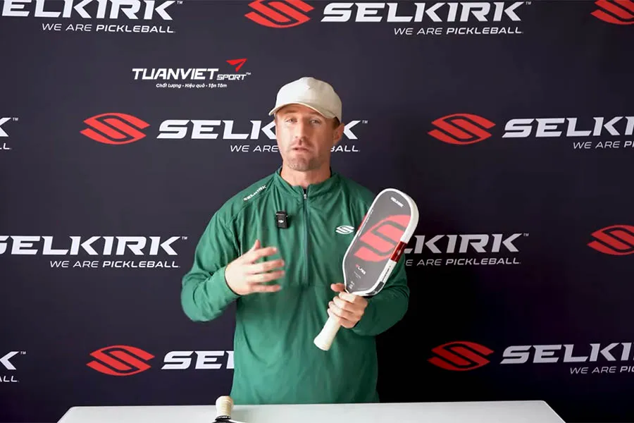 Khám phá bí mật đằng sau sức mạnh và độ bền đáng kinh ngạc của Boomstik pickleball