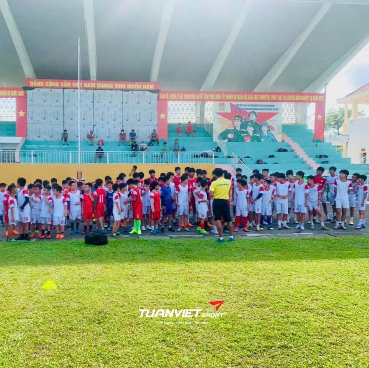 sân bóng đá đà nẵng