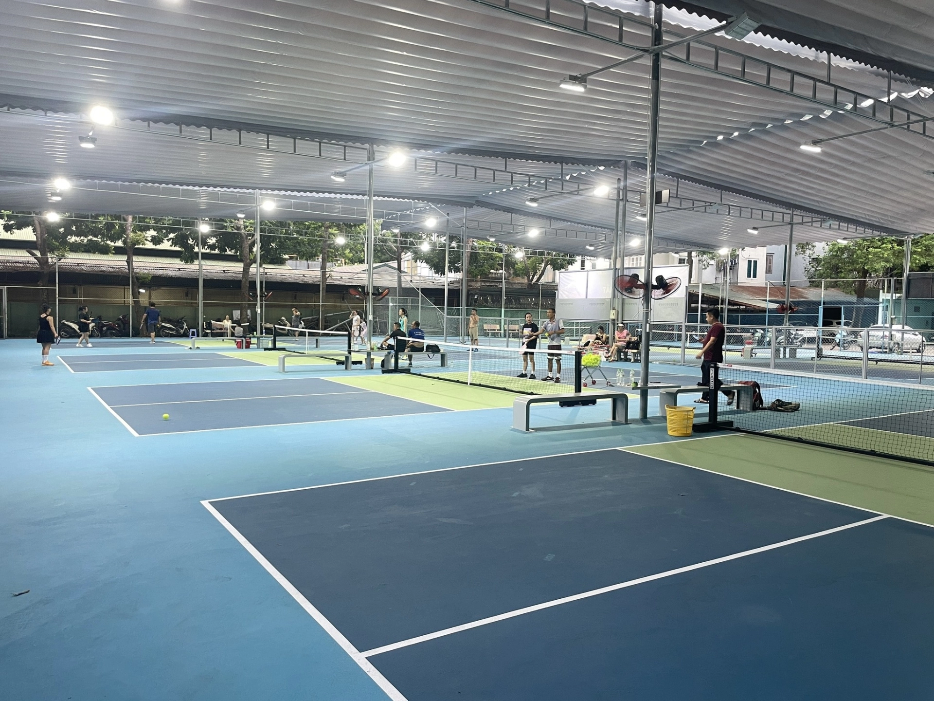 sân pickleball tại Hà Nội
