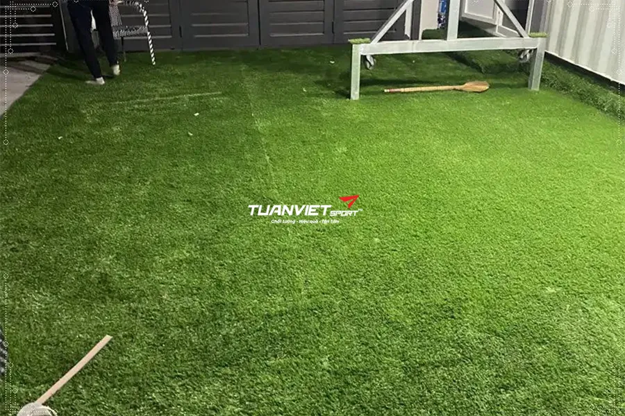 Những sai lầm đắt giá khiến bạn mất tiền oan khi thi công cỏ nhân tạo