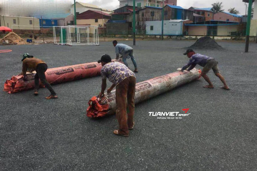 Thời gian thi c&ocirc;ng s&acirc;n cỏ nh&acirc;n tạo l&agrave; bao l&acirc;u?