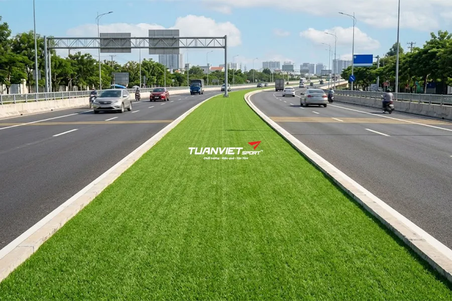 Tiêu chuẩn chiều cao cỏ nhân tạo cho dải phân cách đường bộ