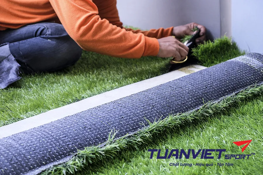 C&aacute;c bước để thi c&ocirc;ng thảm cỏ nh&acirc;n tạo s&acirc;n vườn m&agrave; bạn cần biết