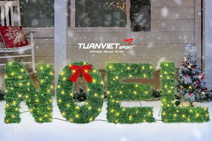 Cách cắt tạo hình cỏ nhân tạo Noel đơn giản mà đẹp mắt