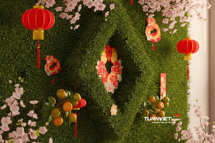 Cỏ nhân tạo backdrop Tết: Ý tưởng trang trí đơn giản nhưng ấn tượng