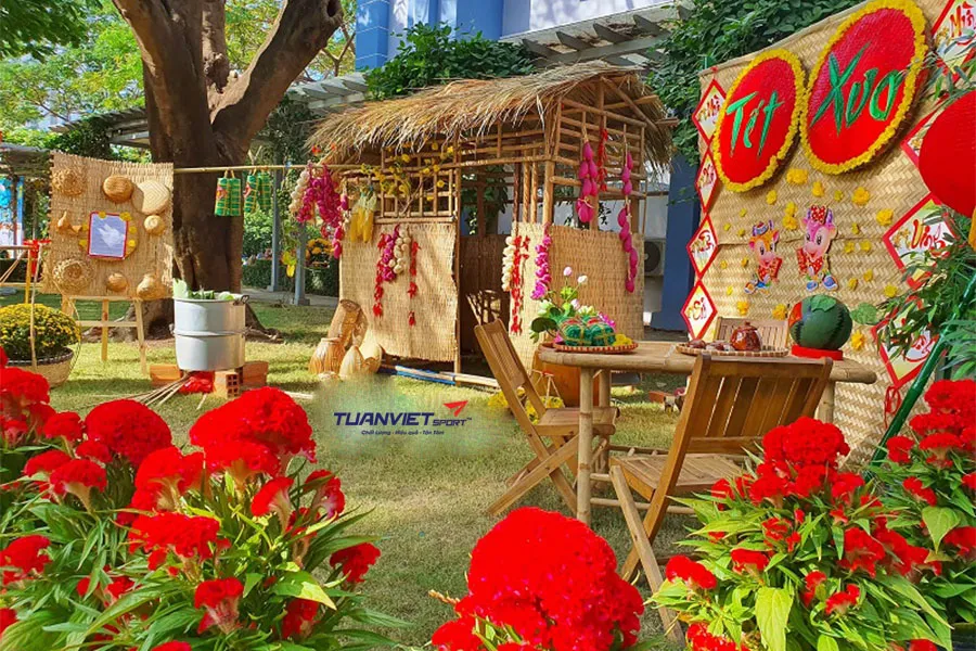 Gợi &yacute; trang tr&iacute; Tết 2026 bằng cỏ nh&acirc;n tạo theo phong c&aacute;ch cổ truyền v&agrave; hiện đại