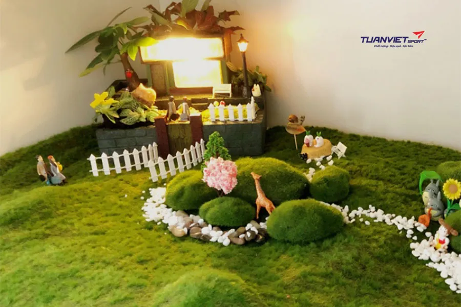 Gợi &yacute; trang tr&iacute; tiểu cảnh s&acirc;n vườn ng&agrave;y Tết bằng cỏ nh&acirc;n tạo đẹp, dễ l&agrave;m