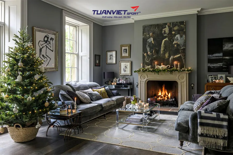 Trang trí góc Noel nhỏ gọn trong căn hộ với cỏ nhân tạo – đơn giản mà ấm áp