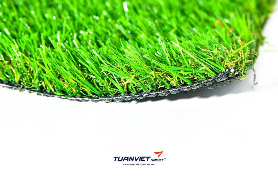 Trang tr&iacute; Tết ngo&agrave;i trời n&ecirc;n chọn cỏ nh&acirc;n tạo sợi thẳng 1cm, 2cm hay 3cm?