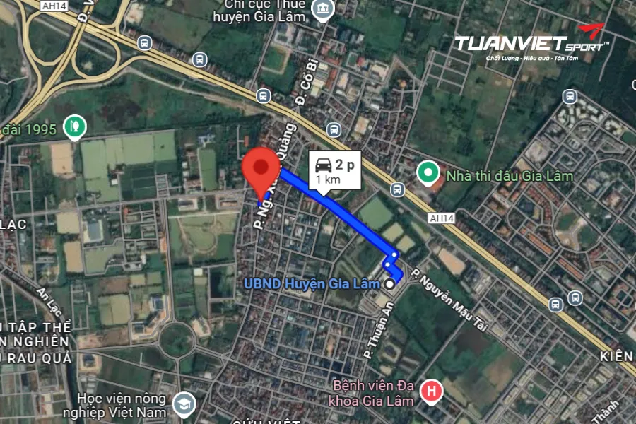 Ảnh vệ tinh Từ UBND Huyện Gia Lâm, bạn đi theo hướng Đông Bắc khoảng 130m, sau đó rẽ phải vào phố Nguyễn Mậu Tài. Tiếp tục đi khoảng 53m rồi rẽ trái tại Dân Điên Vlog, tiếp tục theo phố Nguyễn Mậu Tài khoảng 650m, bạn rẽ trái tại cửa hàng TH Truemart 44 vào phố Ngô Xuân Quảng. Đi thêm khoảng 170m nữa, shop Thể Thao Thế Huy sẽ nằm bên tay phải, 