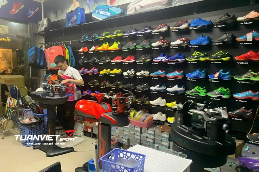Shop cầu lông Tiến Dinh Sport - shop cầu lông Quận Hai Bà Trưng