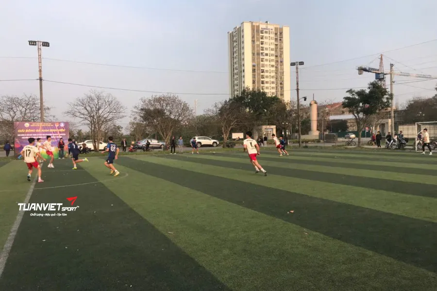 Sân Bóng Đá Trường Đại học Sư Phạm Kỹ Thuật Vinh - Nghệ An