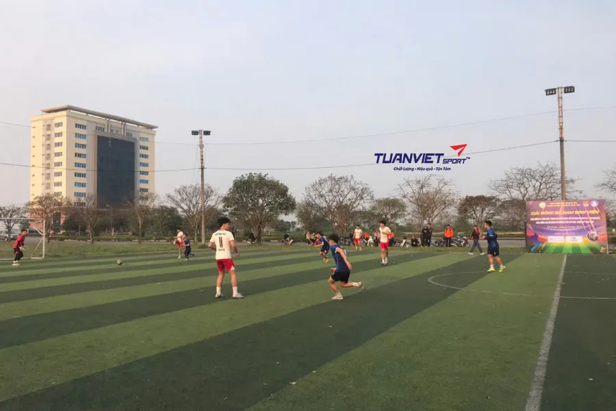 Sân Bóng Đá Trường Đại học Sư Phạm Kỹ Thuật Vinh - Nghệ An