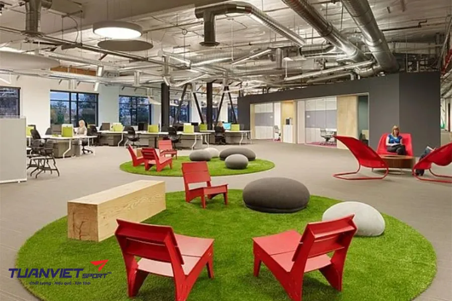 Thảm cỏ nhân tạo trong nhà - giải pháp trang trí hiện đại cho căn hộ đô thị