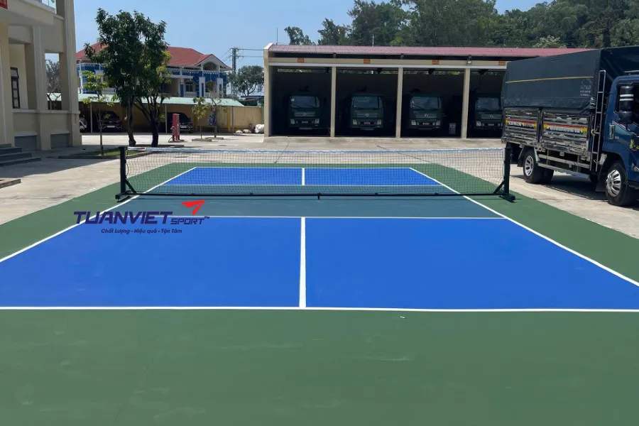 S&acirc;n pickleball ho&agrave;n thiện bằng sơn Hawker bởi Tuấn Việt Sport
