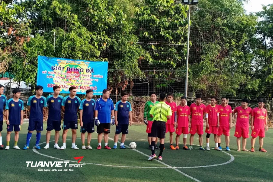 Sân bóng đá tỉnh Cần Thơ - Sân bóng Phi Long