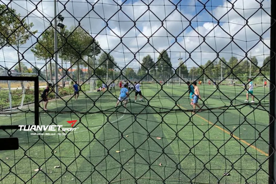 Sân bóng đá tỉnh Cần Thơ - Sân bóng cỏ nhân tạo Ngân Thuận – Bình Thuỷ