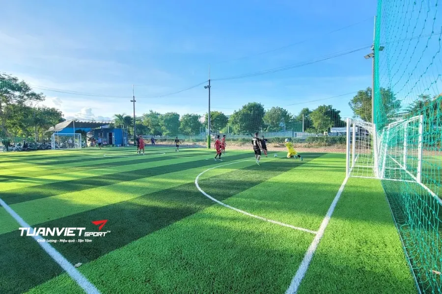 S&acirc;n b&oacute;ng đ&aacute; H&ograve;a Ph&uacute;&nbsp;- S&acirc;n b&oacute;ng đ&aacute; Quận Li&ecirc;n Chiểu Đ&agrave; Nẵng