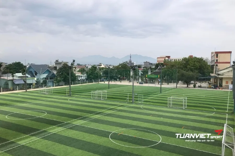 S&acirc;n b&oacute;ng đ&aacute; L&agrave;ng H&ograve;a Mỹ - S&acirc;n b&oacute;ng đ&aacute; Quận Li&ecirc;n Chiểu Đ&agrave; Nẵng 