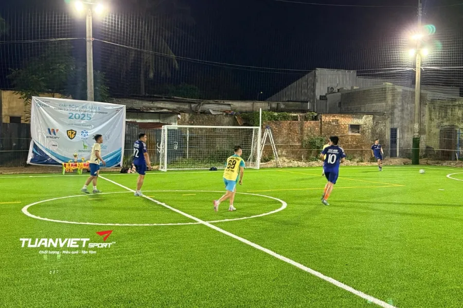 S&acirc;n b&oacute;ng đ&aacute; Quang Thịnh - S&acirc;n b&oacute;ng đ&aacute; Quận Li&ecirc;n Chiểu Đ&agrave; Nẵng