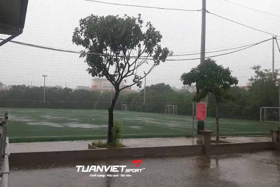 S&acirc;n b&oacute;ng đ&aacute; Số 10 Đức Thắng - S&acirc;n b&oacute;ng đ&aacute; Th&agrave;nh phố H&agrave; Nội