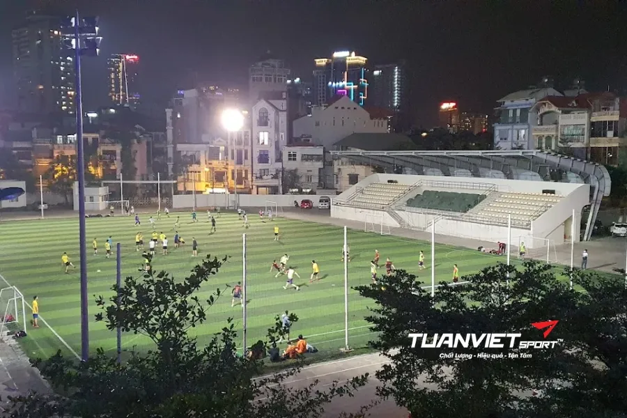 S&acirc;n b&oacute;ng đ&aacute; Ho&agrave;ng Cầu - S&acirc;n b&oacute;ng đ&aacute; Th&agrave;nh phố H&agrave; Nội