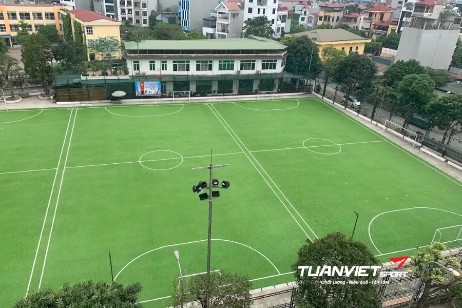 S&acirc;n b&oacute;ng đ&aacute; H&agrave; Tr&igrave; - S&acirc;n b&oacute;ng đ&aacute; Th&agrave;nh phố H&agrave; Nội