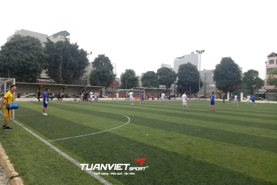 S&acirc;n b&oacute;ng đ&aacute; H&agrave; Tr&igrave; - S&acirc;n b&oacute;ng đ&aacute; Th&agrave;nh phố H&agrave; Nội