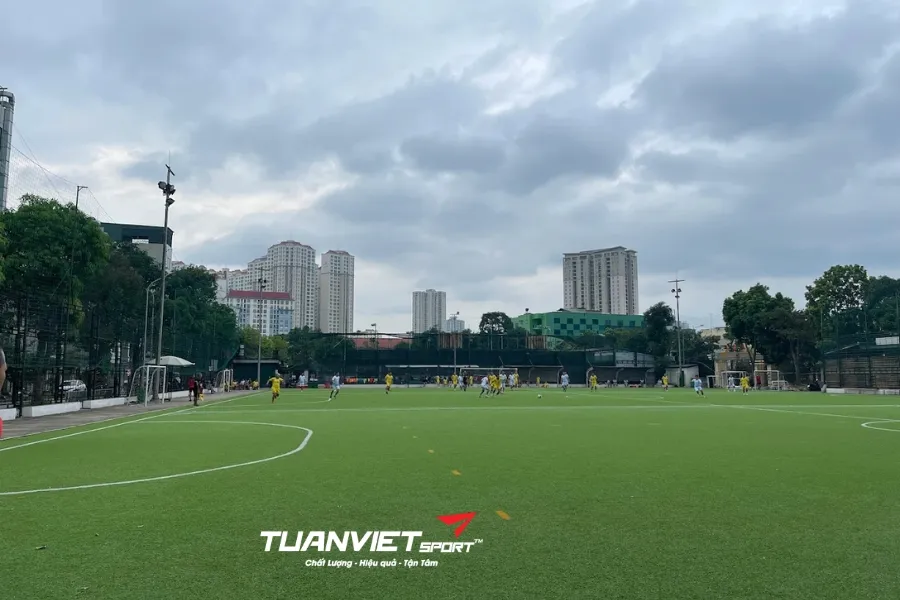 S&acirc;n b&oacute;ng đ&aacute; H&agrave; Tr&igrave; - S&acirc;n b&oacute;ng đ&aacute; Th&agrave;nh phố H&agrave; Nội