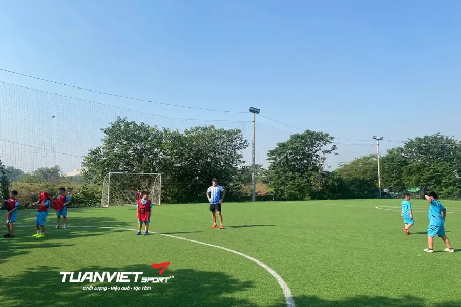 S&acirc;n b&oacute;ng đ&aacute; MHDI - S&acirc;n b&oacute;ng đ&aacute; Th&agrave;nh phố H&agrave; Nội