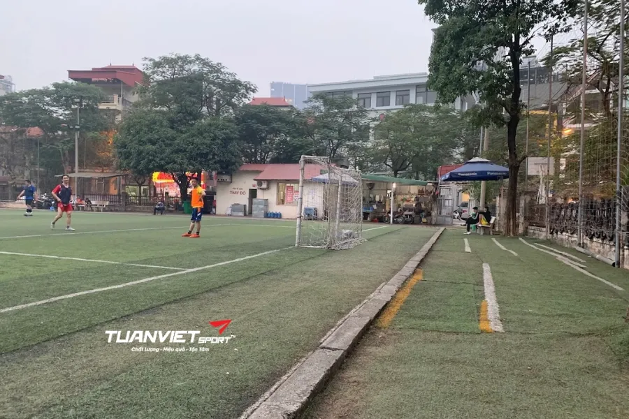 Sân bóng đá Trịnh Công Sơn - Sân bóng đá Thành phố Hà Nội