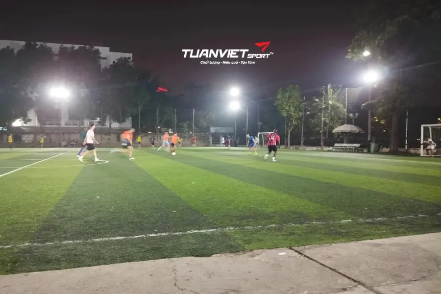 Sân bóng đá Trịnh Công Sơn - Sân bóng đá Thành phố Hà Nội