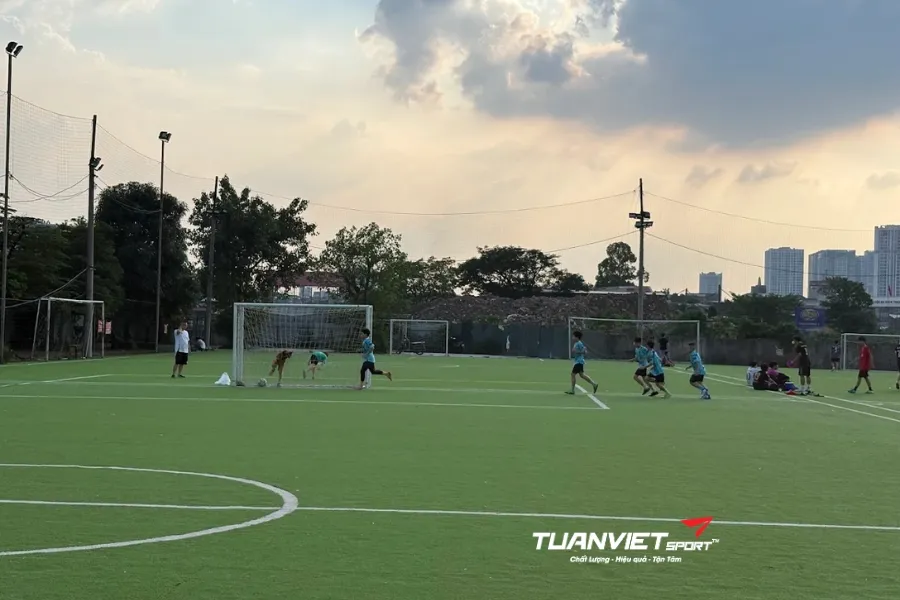 Sân bóng đá Đầm Hồng 2 - Sân bóng đá Thành phố Hà Nội